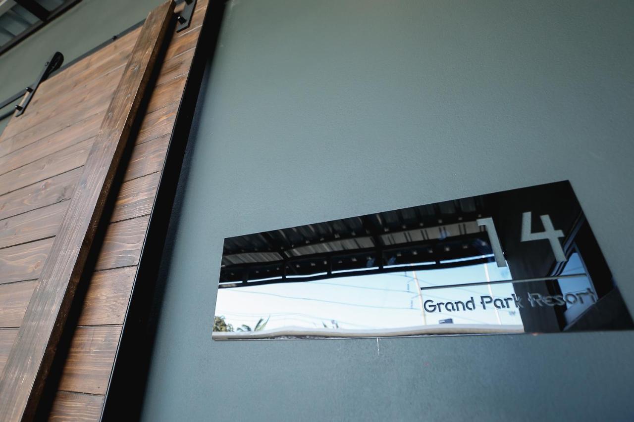Grand Park Resort Bangkok Exterior foto